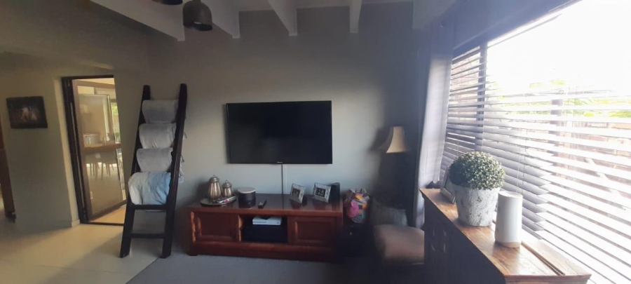 7 Bedroom Property for Sale in Bloemhof North West